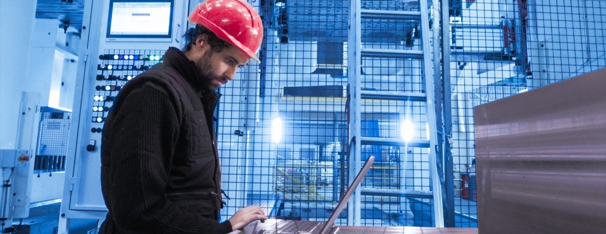 Imagen de cabecera de Puntuan jartzeko teknikari elektronikoa / Técnico/a electrónico PaP (EMP)