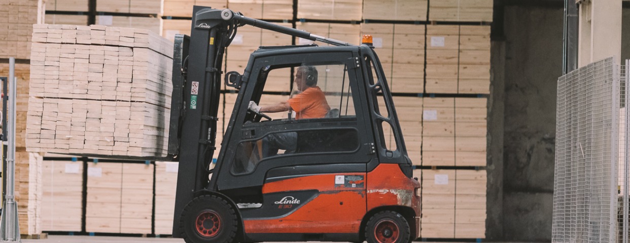 Imagen de cabecera de CONDUCTOR/A DE CARRETILLA ELEVADORA